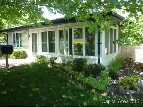 2304 Lindbergh, Springfield, IL 62704 photo 3