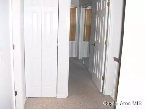 12 Sycamore Row, Springfield, IL 62702 photo 6