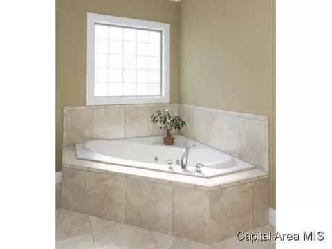 2405 Wimbledon, Springfield, IL 62704 photo 13