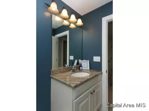 2405 Wimbledon, Springfield, IL 62704 photo 18