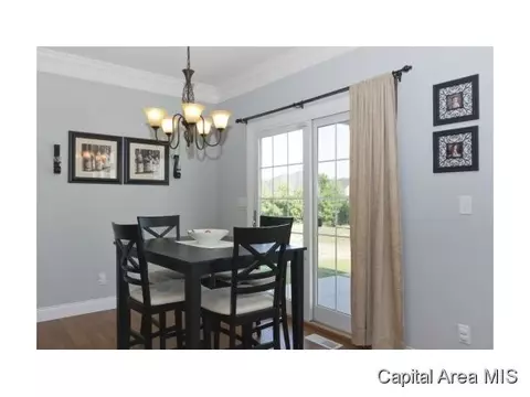 2405 Wimbledon, Springfield, IL 62704 photo 8