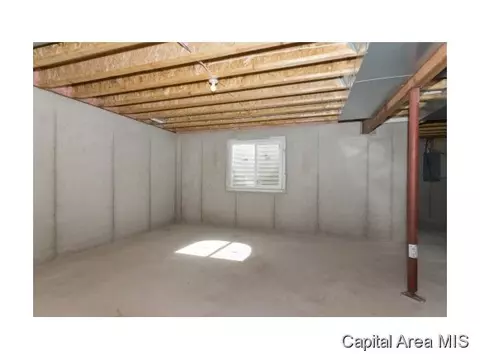 2405 Wimbledon, Springfield, IL 62704 photo 19