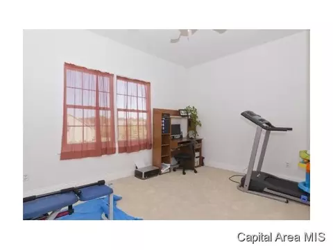 2405 Wimbledon, Springfield, IL 62704 photo 15