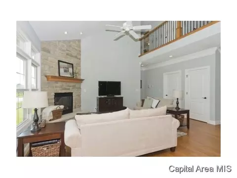2405 Wimbledon, Springfield, IL 62704 photo 10