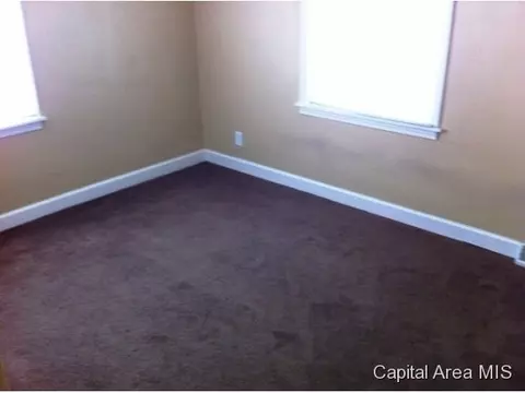 2632 S 4th St, Springfield, IL 62703 photo 5