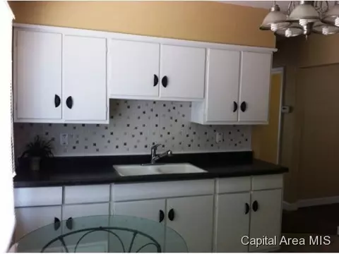 2632 S 4th St, Springfield, IL 62703 photo 8