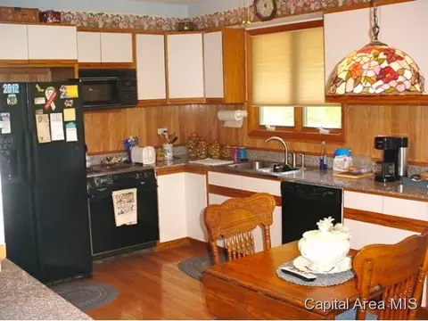 27 Wildwood, Springfield, IL 62704 photo 4