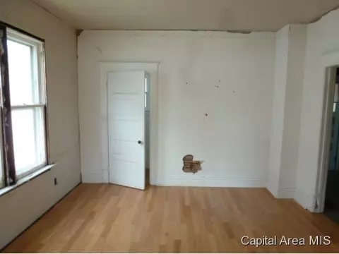 1145 N Walnut, Springfield, IL 62702 photo 6