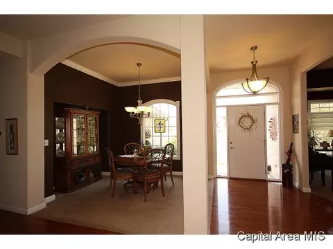2708 Newcastle, Springfield, IL 62711 photo 7