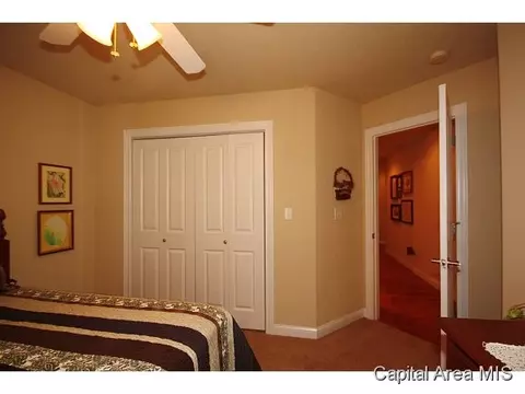 2708 Newcastle, Springfield, IL 62711 photo 16