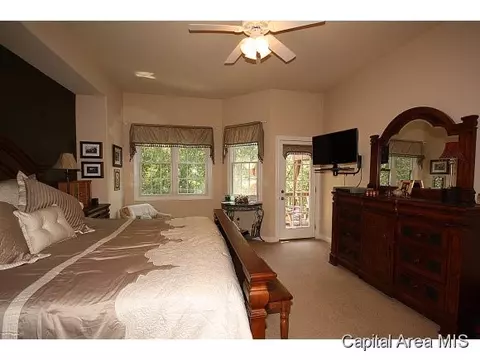 2708 Newcastle, Springfield, IL 62711 photo 12
