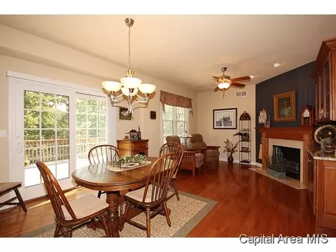 2708 Newcastle, Springfield, IL 62711 photo 10