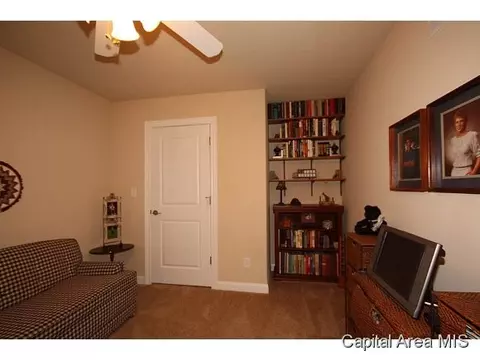 2708 Newcastle, Springfield, IL 62711 photo 18