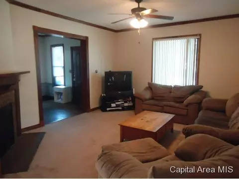 927 W Calhoun, Springfield, IL 62702 photo 3