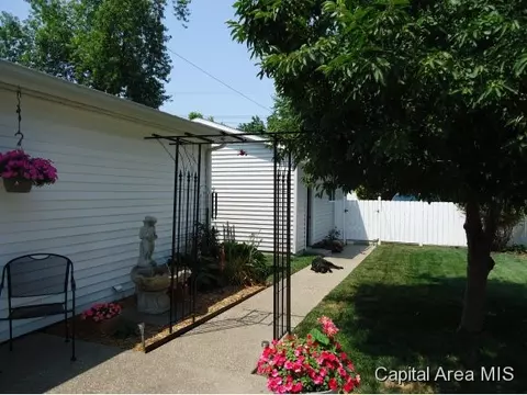 2441 S 6th, Springfield, IL 62703 photo 5