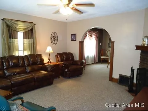 2441 S 6th, Springfield, IL 62703 photo 6