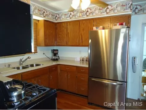 2441 S 6th, Springfield, IL 62703 photo 9