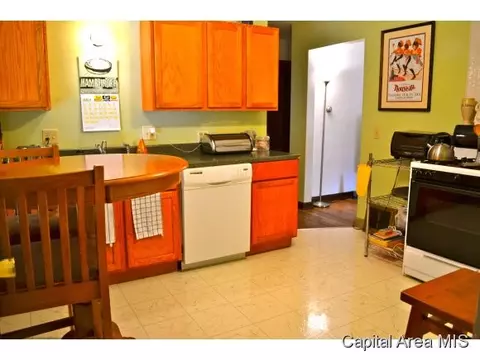 3021 Thayer, Springfield, IL 62704 photo 4