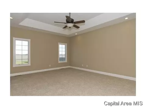 5813 Hedley Rd, Springfield, IL 62711 photo 11