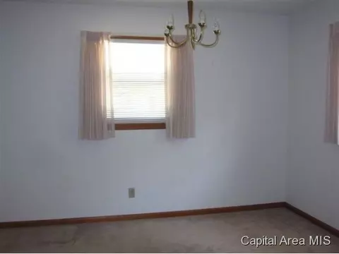 1204 Wickford Dr, Springfield, IL 62704 photo 8