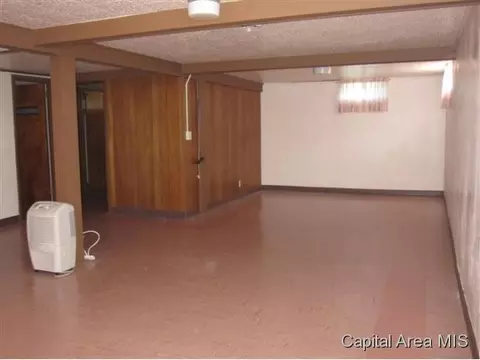 1204 Wickford Dr, Springfield, IL 62704 photo 17