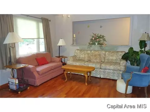 2069 Faringdon, Springfield, IL 62702 photo 4