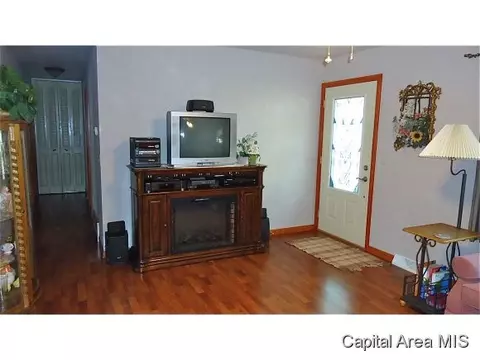 2069 Faringdon, Springfield, IL 62702 photo 5