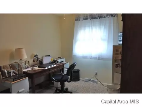 2069 Faringdon, Springfield, IL 62702 photo 9
