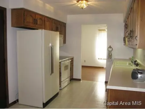 3316 Kimberly Dr, Springfield, IL 62704 photo 3
