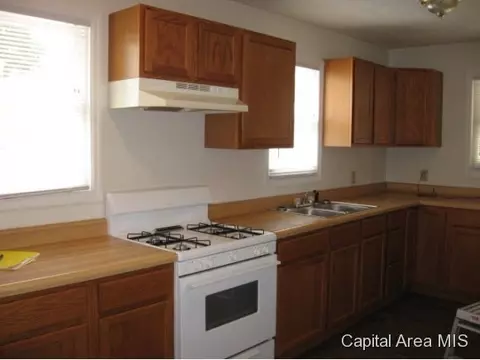 2431 S 10th, Springfield, IL 62703 photo 3