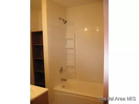 2431 S 10th, Springfield, IL 62703 photo 8