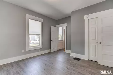 1424 N 4th St, Springfield, IL 62702 photo 17