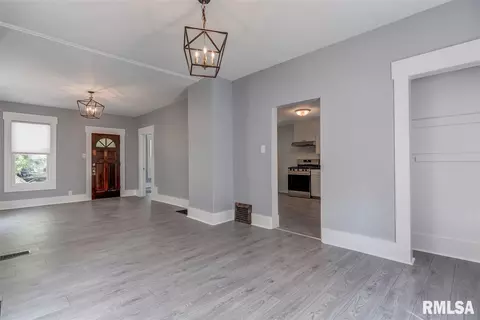 1424 N 4th St, Springfield, IL 62702 photo 8