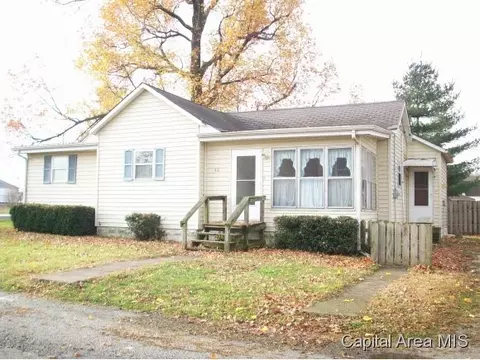 310 SE Third, Morrisonville, IL 62546 photo 3