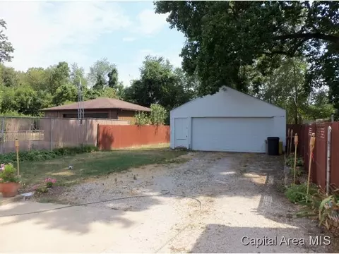 1504 E Stanford, Springfield, IL 62703 photo 2
