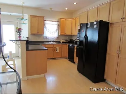 2020 Halifax, Springfield, IL 62703 photo 5