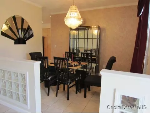 2020 Halifax, Springfield, IL 62703 photo 6