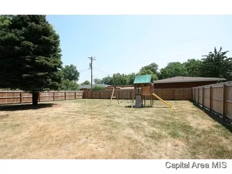 3326 S Park Avenue Ct, Springfield, IL 62704 photo 2