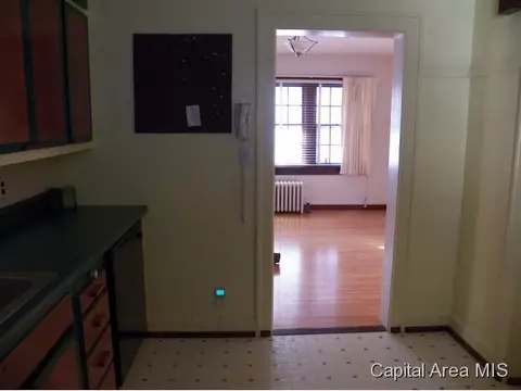 416 Broad Pl, Springfield, IL 62703 photo 4