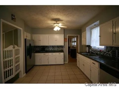 2029 Lowell, Springfield, IL 62704 photo 6