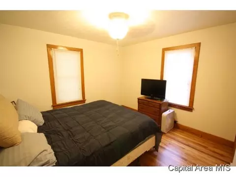 2216 S 10th, Springfield, IL 62703 photo 12