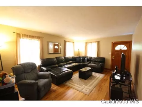 2216 S 10th, Springfield, IL 62703 photo 2