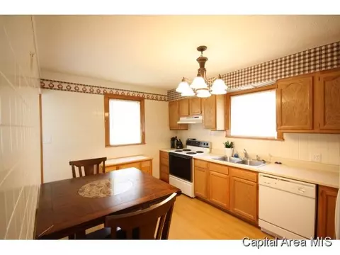 2216 S 10th, Springfield, IL 62703 photo 6