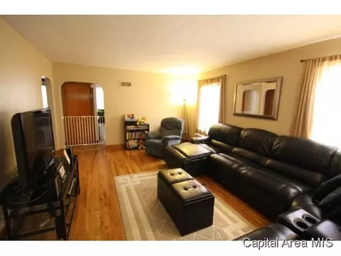 2216 S 10th, Springfield, IL 62703 photo 5
