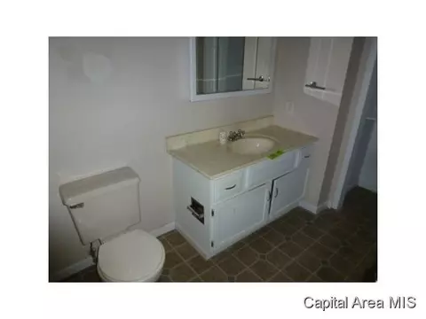 2704 Mead Dr, Springfield, IL 62707 photo 13