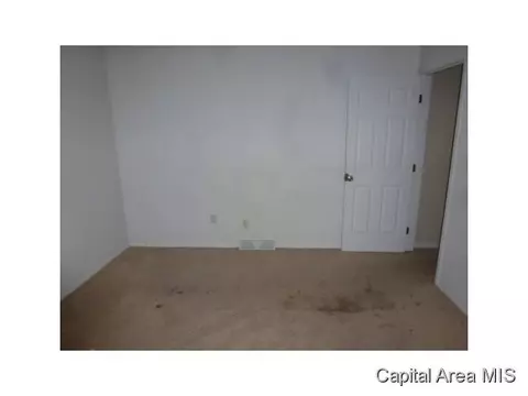 2704 Mead Dr, Springfield, IL 62707 photo 16