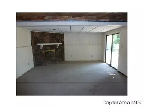 2704 Mead Dr, Springfield, IL 62707 photo 17