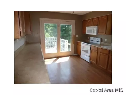 2704 Mead Dr, Springfield, IL 62707 photo 6