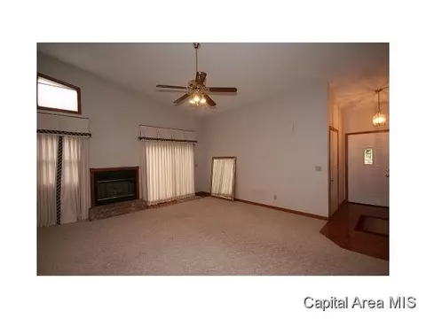 2402 Checkerberry Ln, Springfield, IL 62711 photo 8