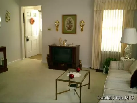 2441 Yale Blvd, Springfield, IL 62703 photo 3